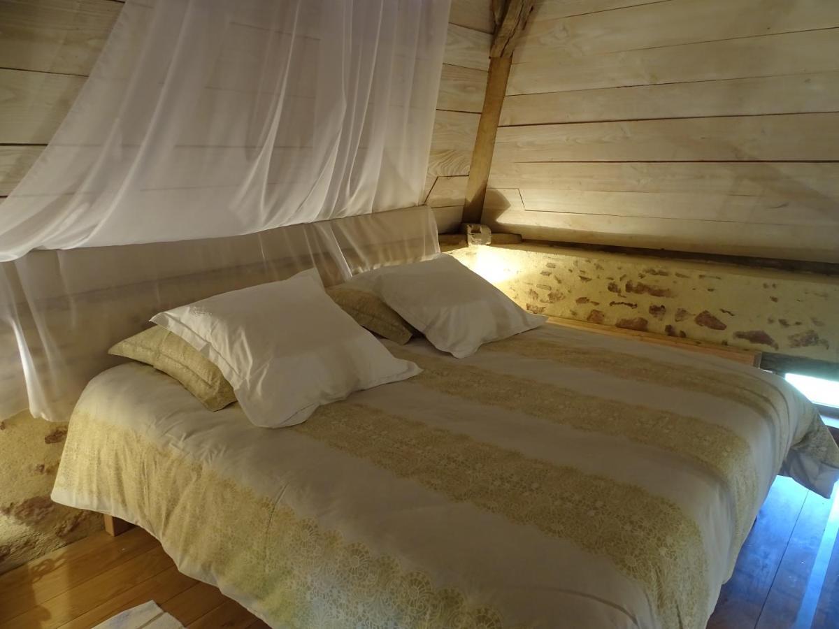 L'Abrejou Bed and Breakfast Le Donjon Buitenkant foto